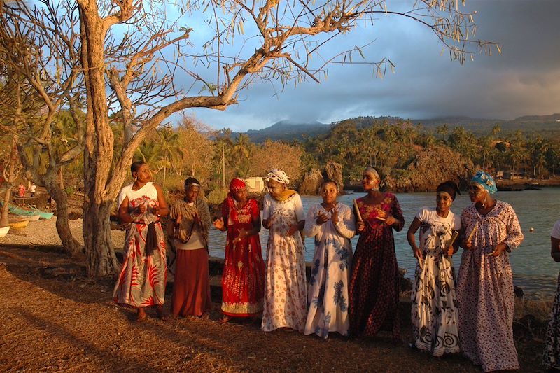Fête traditionnelle au Trou du Prophète - Grande Comore - Comores