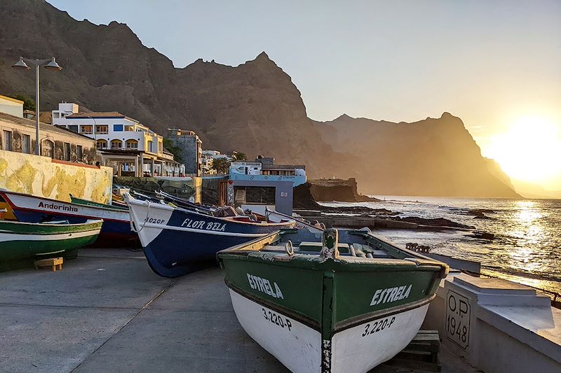 Bateaux à Ponta do Sol - Île de Santo Antão - Cap-Vert