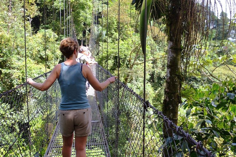 Pont suspendu - Volcan Arenal - Province de Guanacaste - Costa Rica