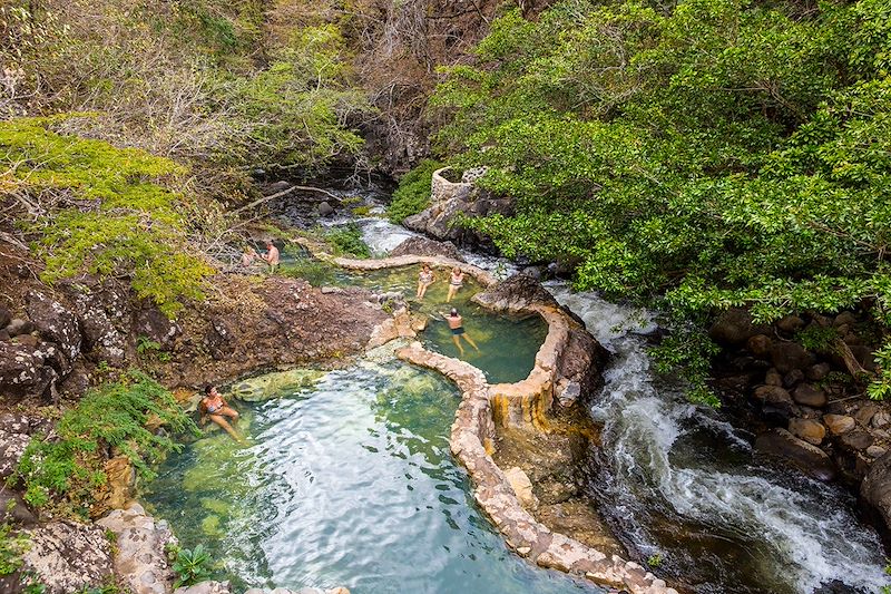 Découverte des incontournables du Costa Rica en famille entre volcan, jungle, forêts, plages, cascades et piscines naturelles !