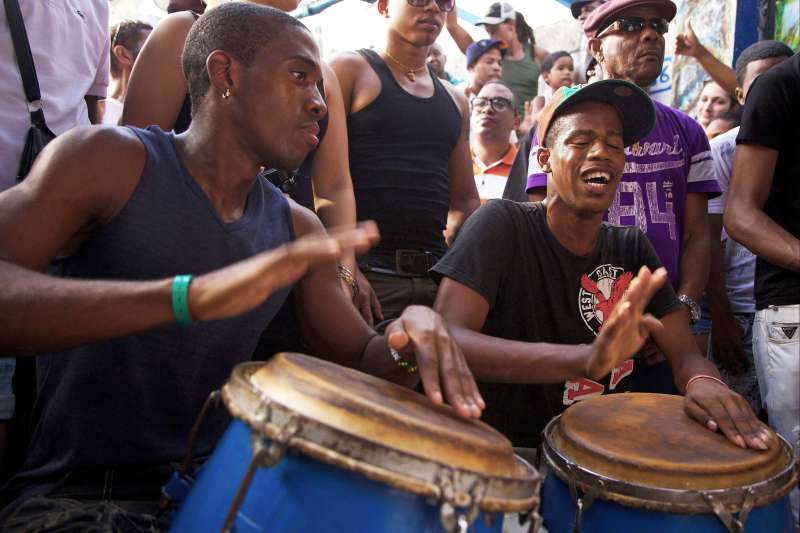 Percussionnistes de rumba à La Havane - Cuba