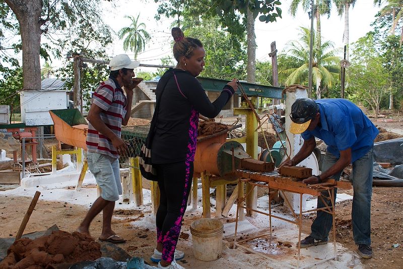 Fabrication de briques à La Picadora - Province de Sancti Spiritus - Cuba