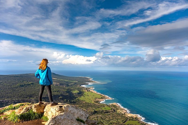 Randonneuse sur la péninsule d'Akamas - Chypre