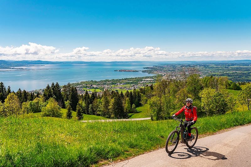 Cycliste près du lac Constance - Bade-Wurtemberg - Allemagne