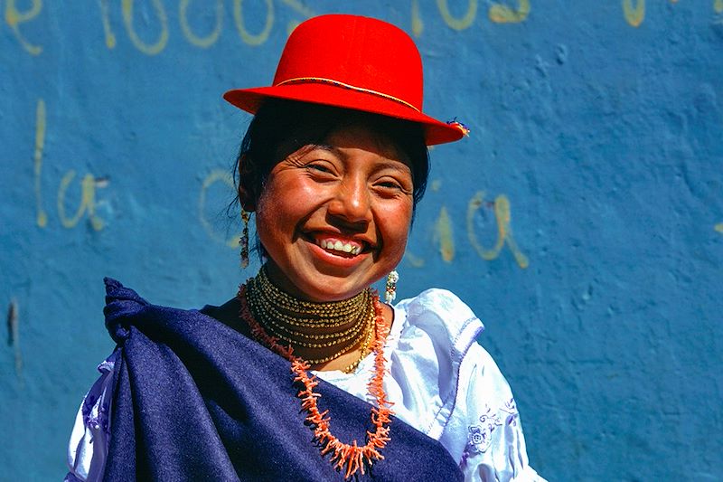 Découverte authentique et colorée du plus intime des pays andins, entre volcans, lagune, forêt amazonienne et marchés artisanaux