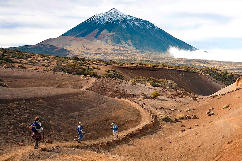 Randonneurs au Parc national du Teide - Tenerife - Espagne