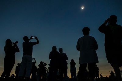 L'éclipse des Pyrénées aux Bardenas