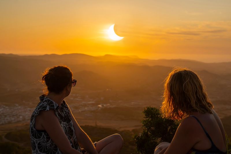 Observation d'une éclipse solaire