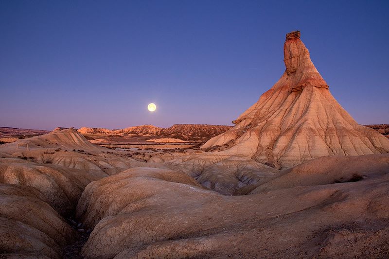 Randonnée accompagnée en Espagne dans le désert des Bardenas pour le Réveillon, au sud des Pyrénées.