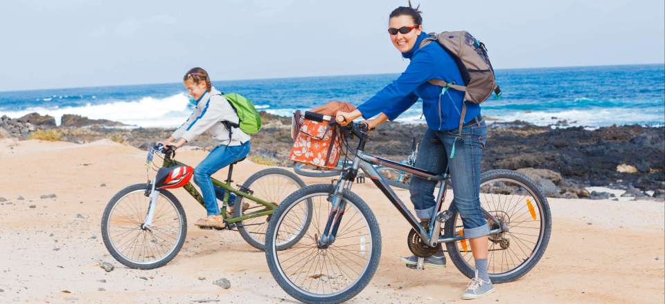 Découverte en famille et dans le cadre d'activités variées des îles de Lanzarote et de la Graciosa. Soleil et détente assurés !