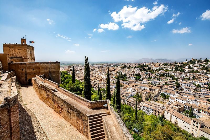 Vue panoramique de l'Alcazaba, de l'Alhambra et de l'Albaycin - Malaga - Andalousie - Espagne