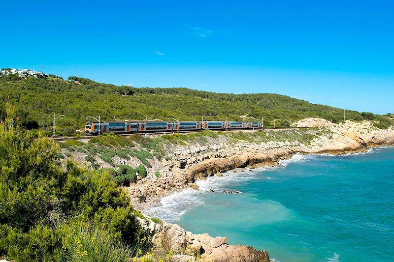 Train sur le littoral - Espagne