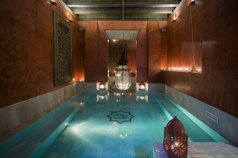 Retraite bien-être en Andalousie, de Séville à Grenade entre visites, découvertes, yoga et détente aux bains Arabes. 
