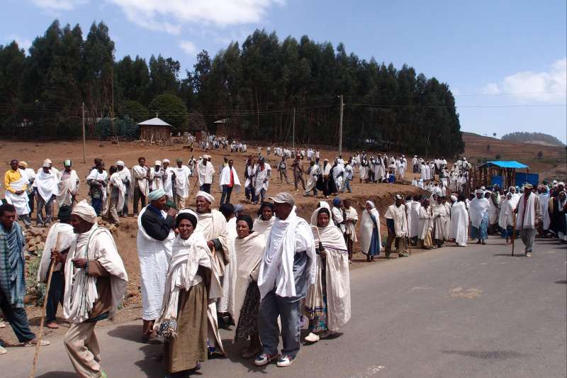 Cérémonie religieuse - Sur la route entre Bahar Dar et Debark - Ethiopie