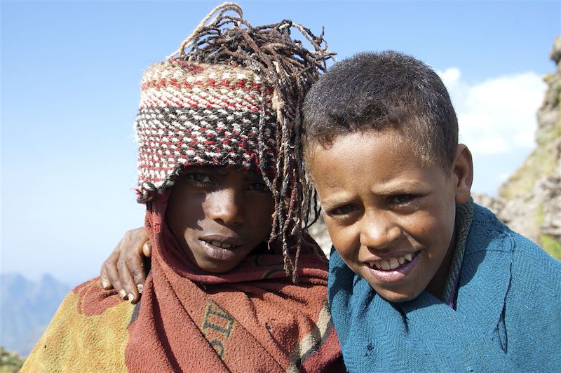 Enfants au Parc National du Simien - Monts Simien - Région Amhara - Éthiopie 