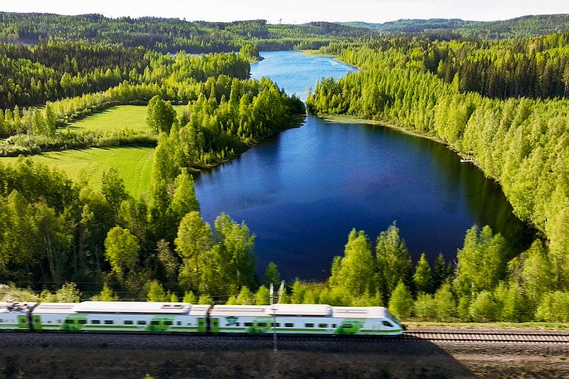 D’Helsinki au cercle polaire, traversons la Finlande en train et à pied ! Archipels, forêts boréales, randonnées et rencontres loc