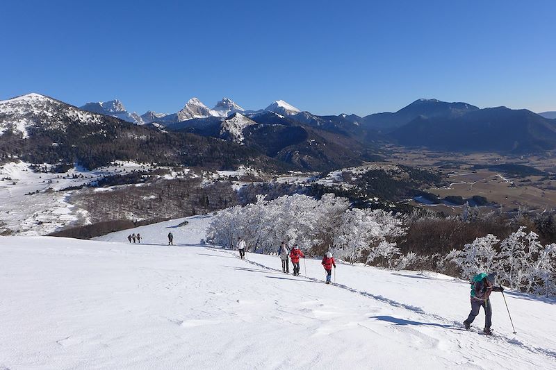 Randonnée à raquettes dans la Drôme - France