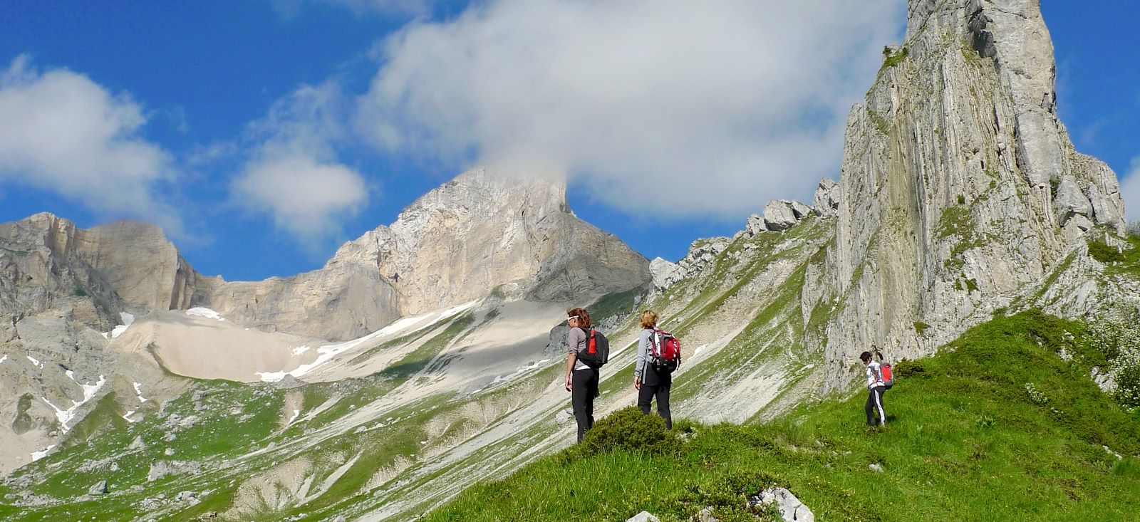 Voyage bien-être et yoga - Yoga et rando : une montagne de bien-être !