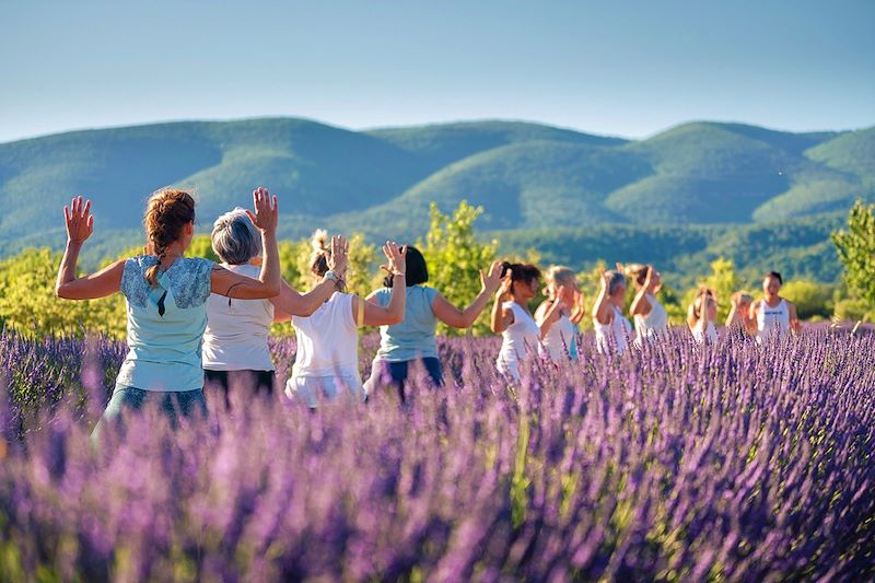 Découverte du Luberon entre randonnée et séances de yoga à partir d'un confortable hôtel 4* 