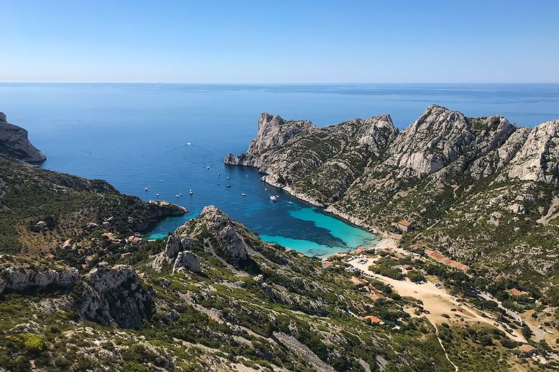 Rando et yoga au cœur des Calanques ! 