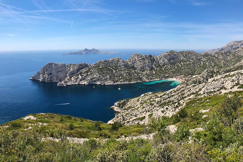 Rando et yoga au cœur des Calanques ! 