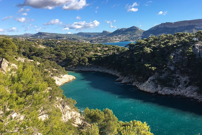 Rando et yoga au cœur des Calanques ! 