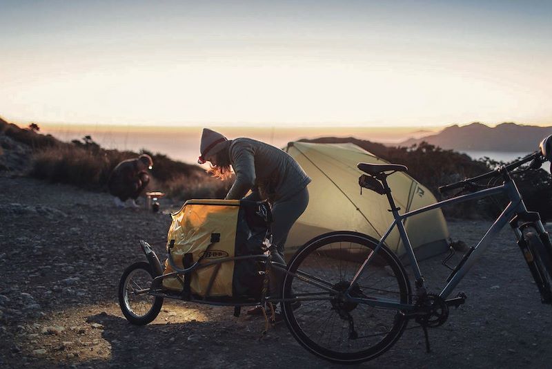 À vélo, les campeurs mènent la vie de château