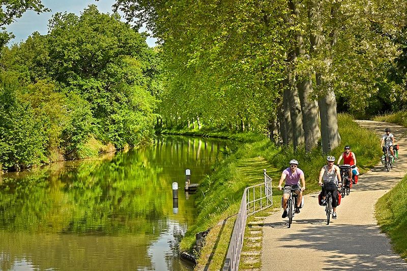 Balade à vélo le long du Canal du Midi (écluse de Negra) - Occitanie - France