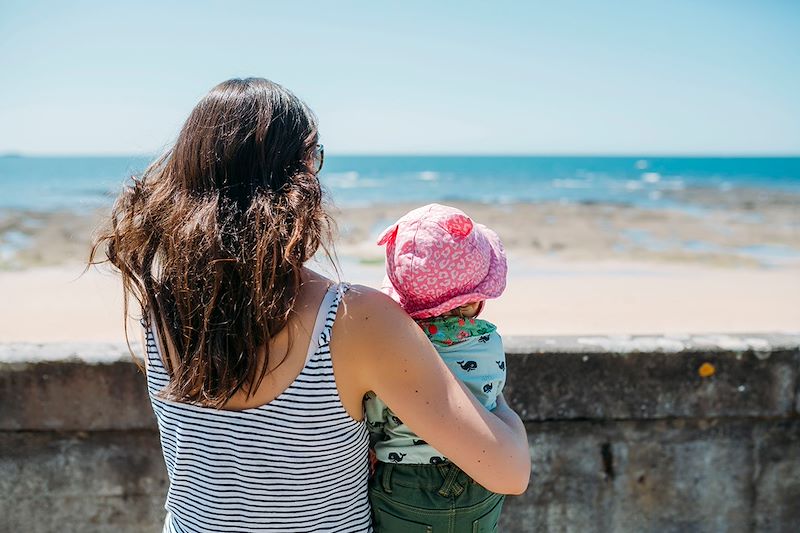 Balades guidées de découverte en famille avec bébé autour de Paimpol et de l'île de Bréhat. Séquence détente.