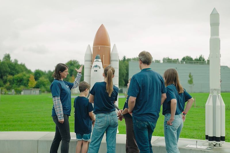 Aventure spatiale en famille à travers l'Europe, du siège de l'ESA à un vrai stage d'astronaute