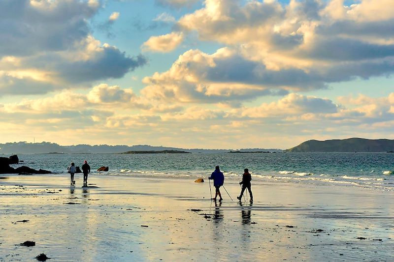 Randonnée sur le plage - Bretagne - France