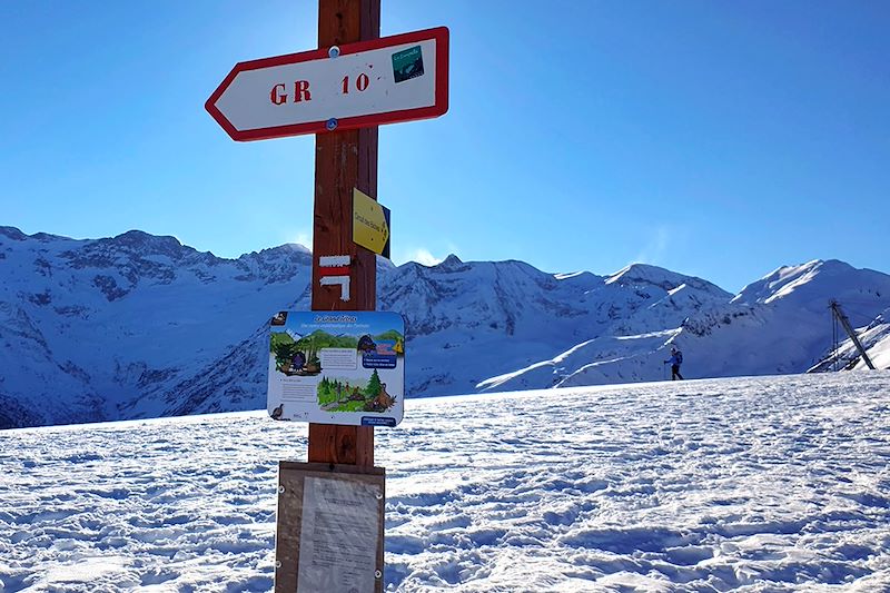 Panneau du GR10 dans les Pyrénées - France
