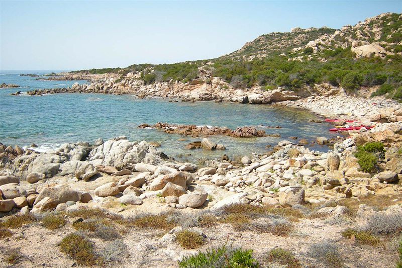 Les criques cachées de l'île de Beauté 