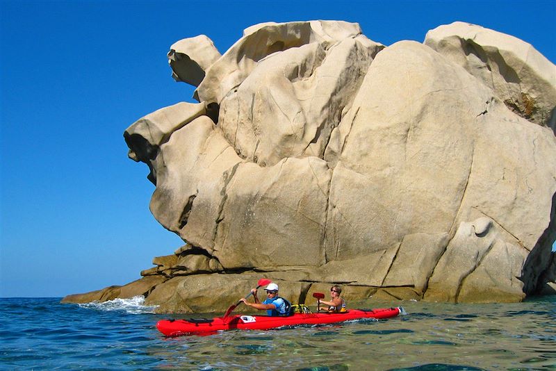 Les criques cachées de l'île de Beauté 