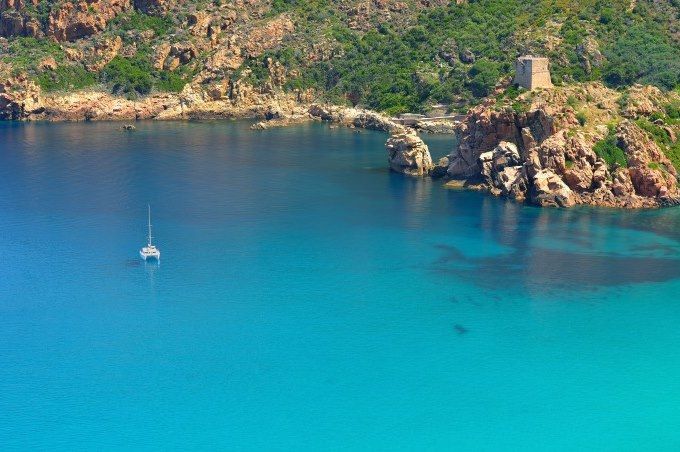 Les Calanques de l'île de Beauté