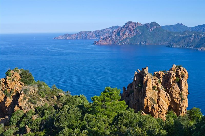 Les Calanques de l'île de Beauté