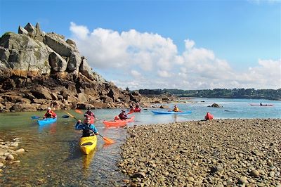 voyage La Côte de Granit Rose en kayak !