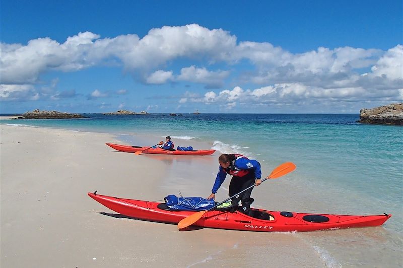 Des Glénan à l'île de Groix en kayak