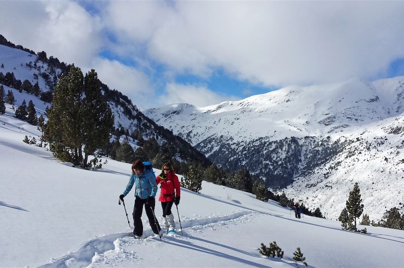 Randonnée en raquettes dans les Pyrénées Centrales - France