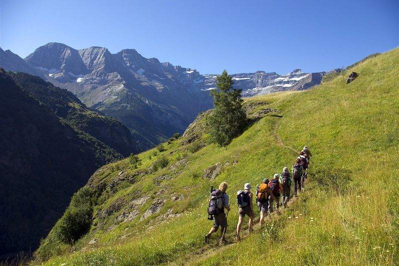 Randonnée au cœur du parc national des Pyrénées à la découverte des grands cirques de cette belle région !