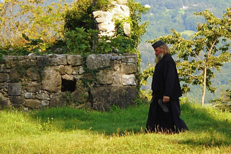 Moine au monastère de Ghelati - Géorgie