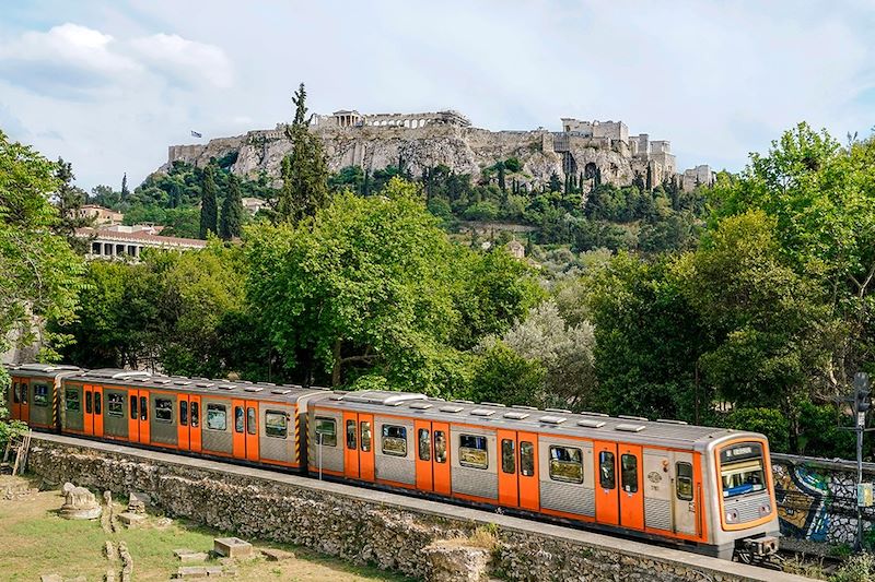 Train à Monastiraki - Athènes - Grèce