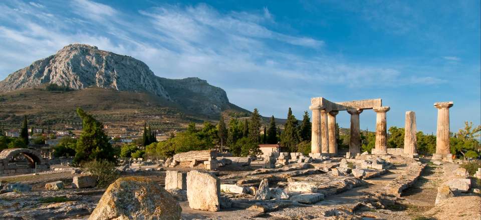 Balades et découverte du meilleur de la Grèce antique d'Athènes au Péloponnèse.