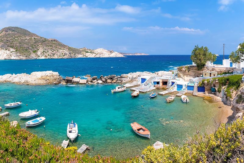 Le port de Mandrakia sur l'île de Milos - Cyclades - Grèce