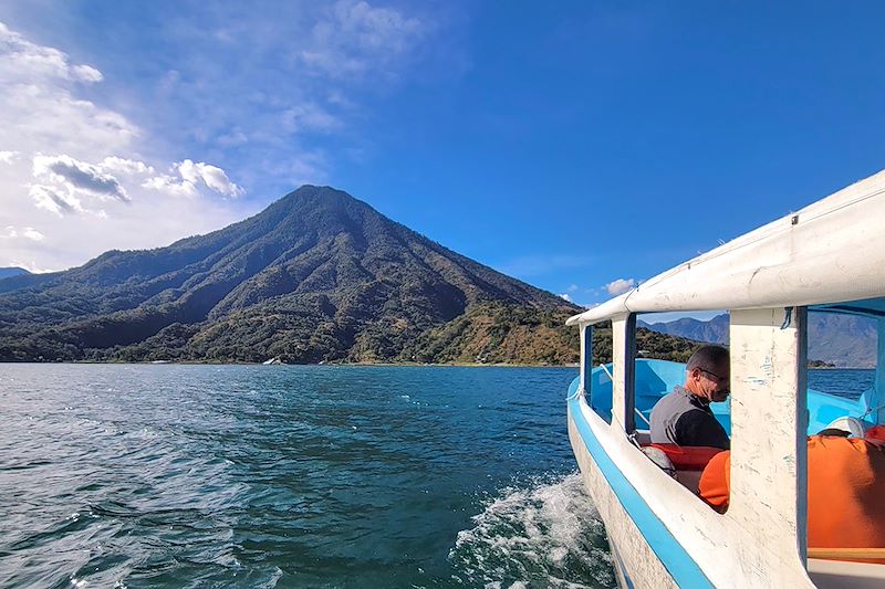 En bateau sur le lac Atitlán - Guatemala