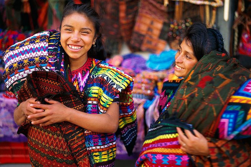 Portrait de jeunes femmes à Chichicastenango - Guatemala