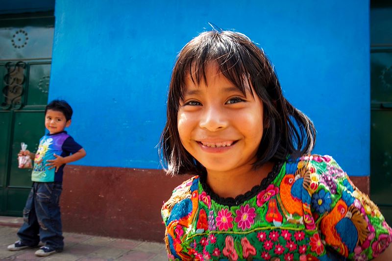 Enfants souriants au Guatemala