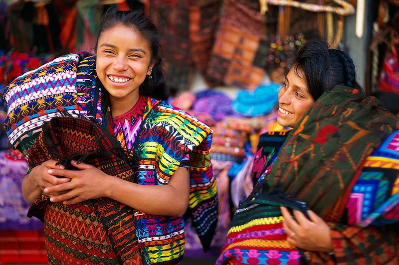 Portrait de jeunes femmes à Chichicastenango - Guatemala