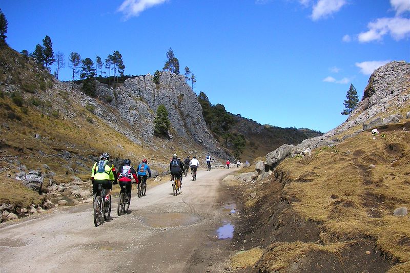 à VTT au Guatemala