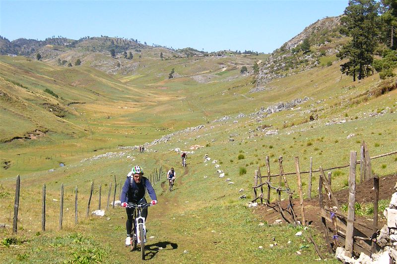 à VTT au Guatemala